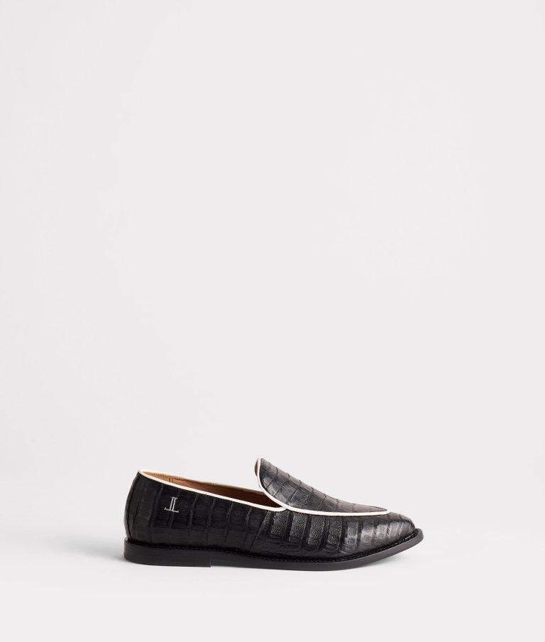 Karmen :: Black
