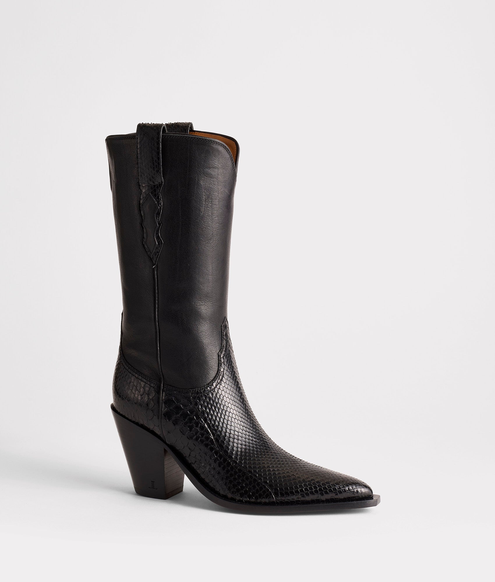 Vita :: Black - Image 6