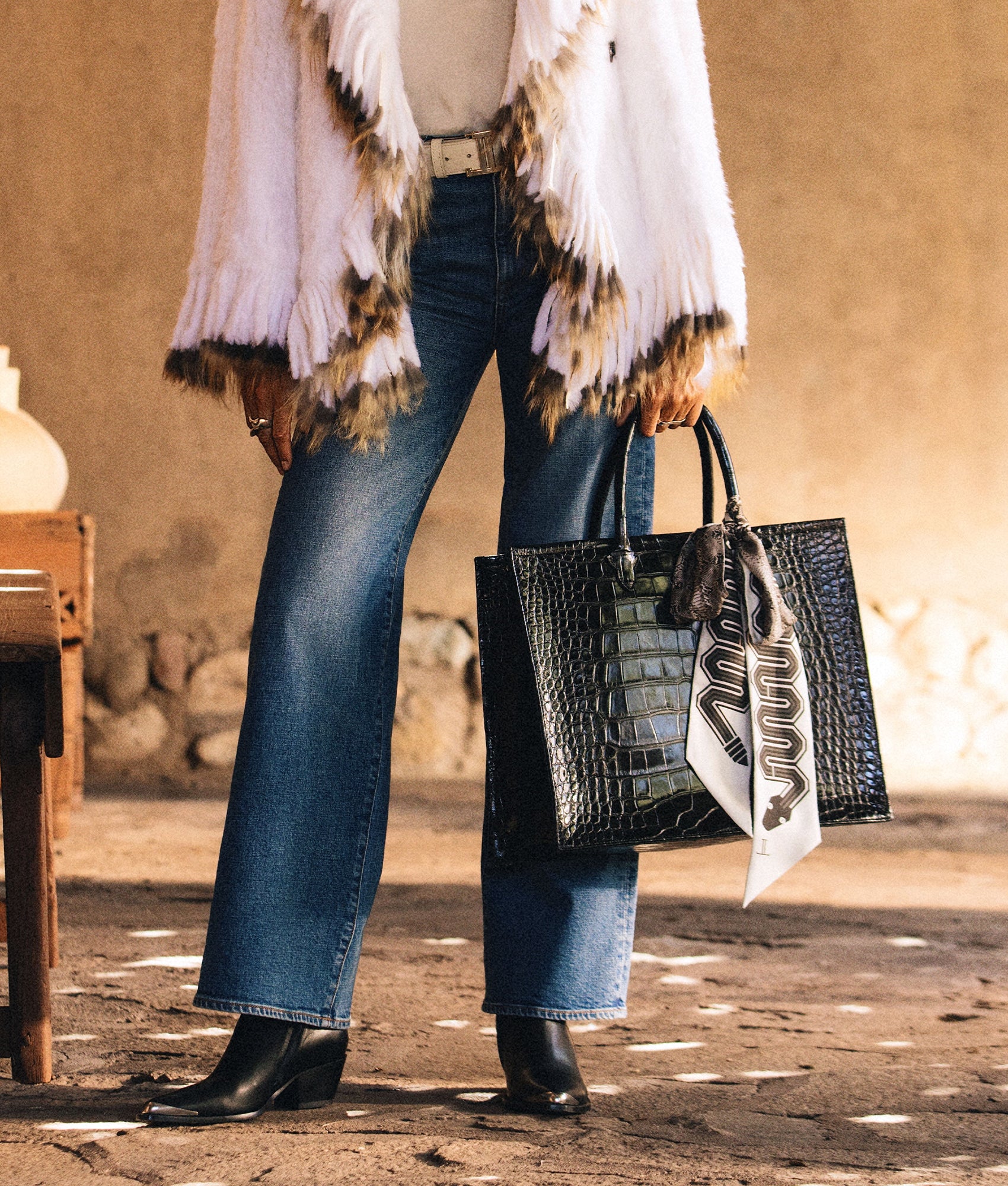 Large Alice Exotic Book Tote :: Black - Image 2