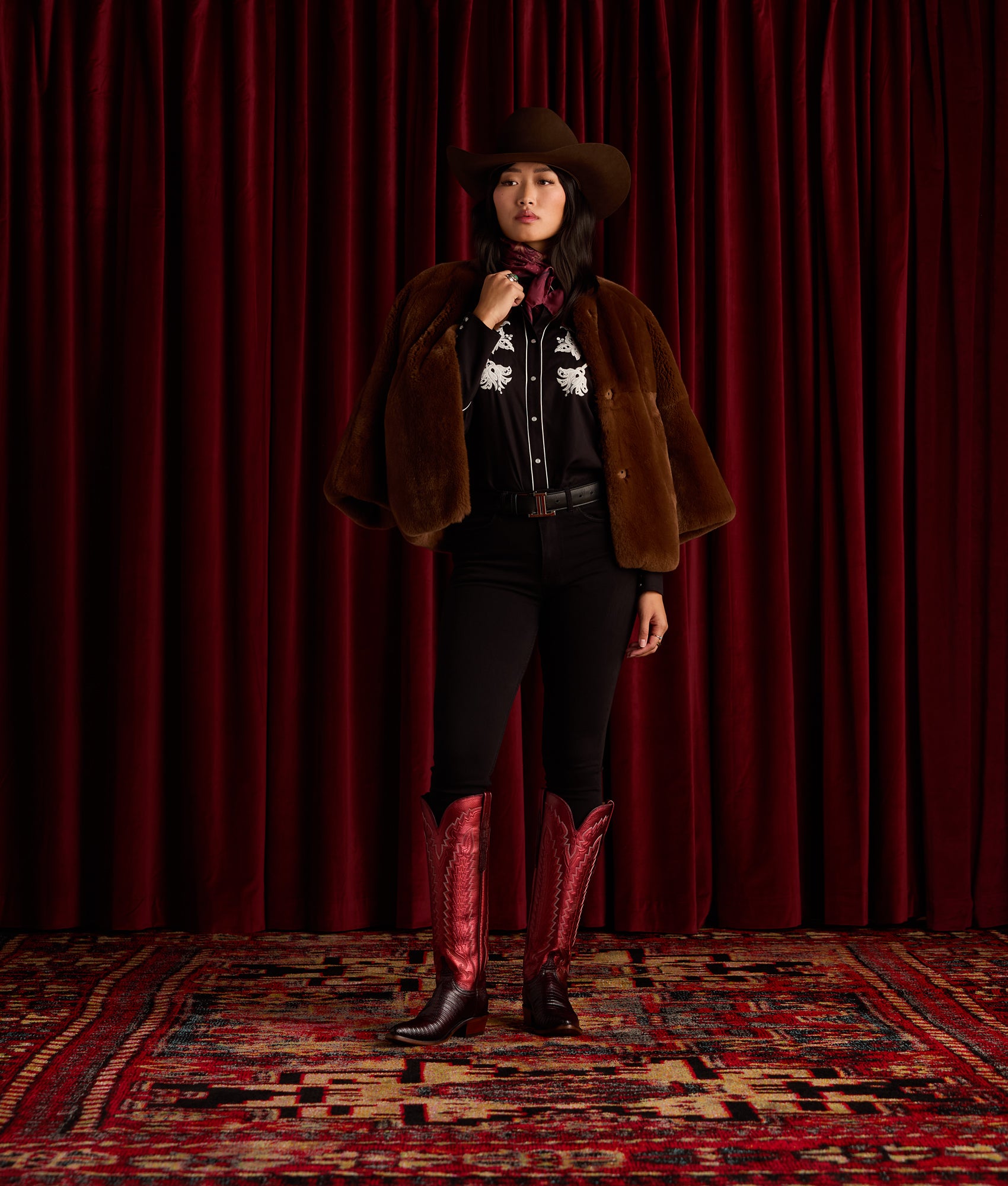 Priscilla Exotic :: Black Cherry - Image 9