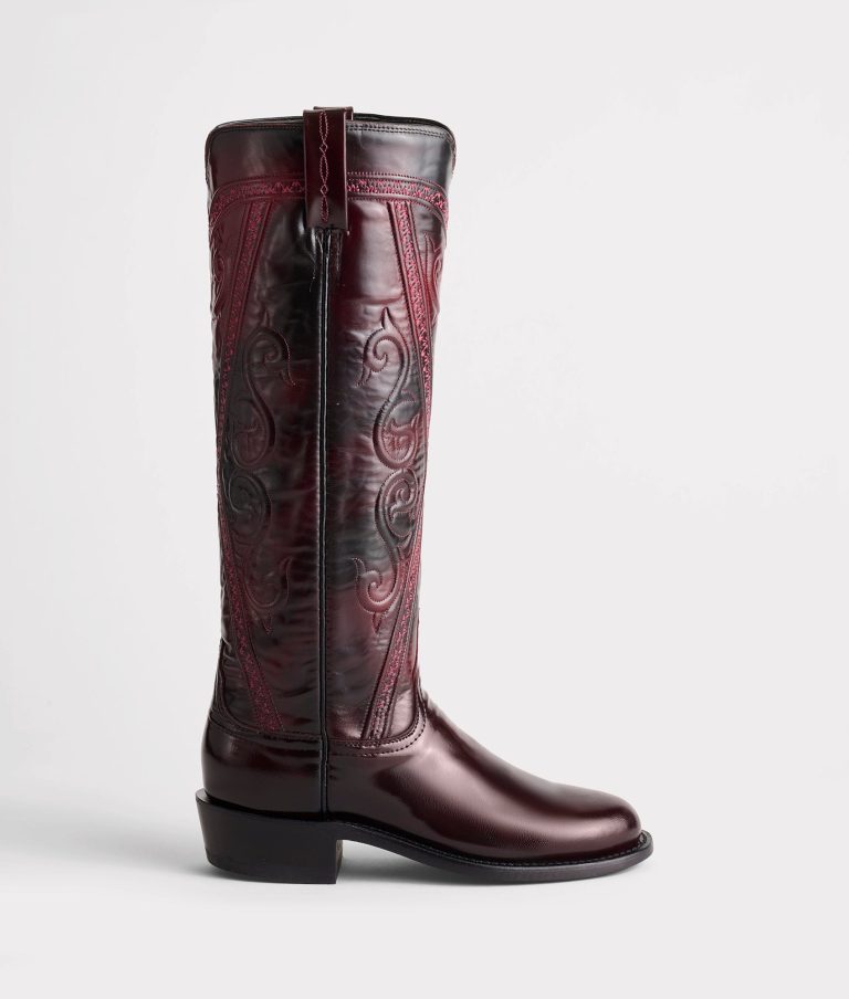Dora :: Black Cherry