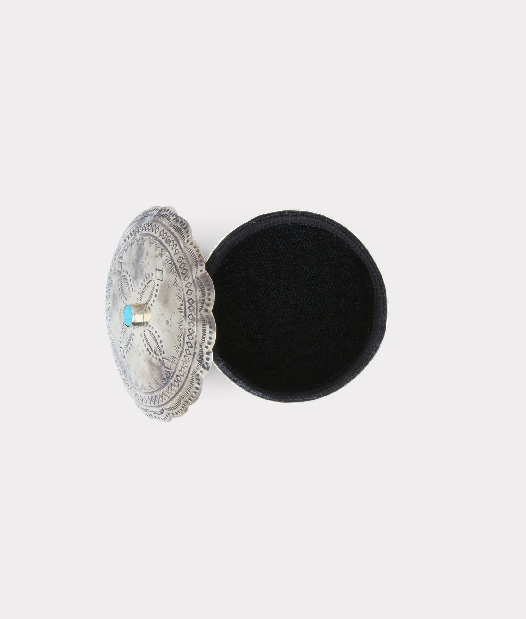 Southwestern Round Box :: Silver - Image 4