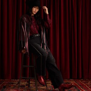 Women's Black Cherry Look 01