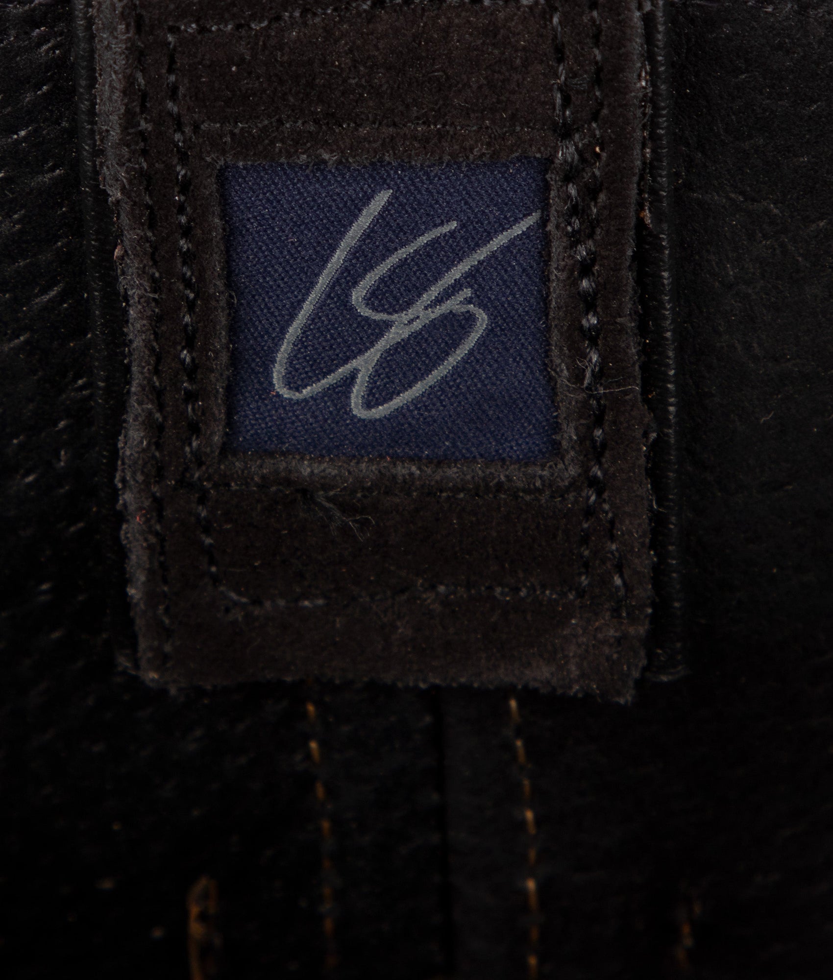 Old Friend :: Black - Image 8