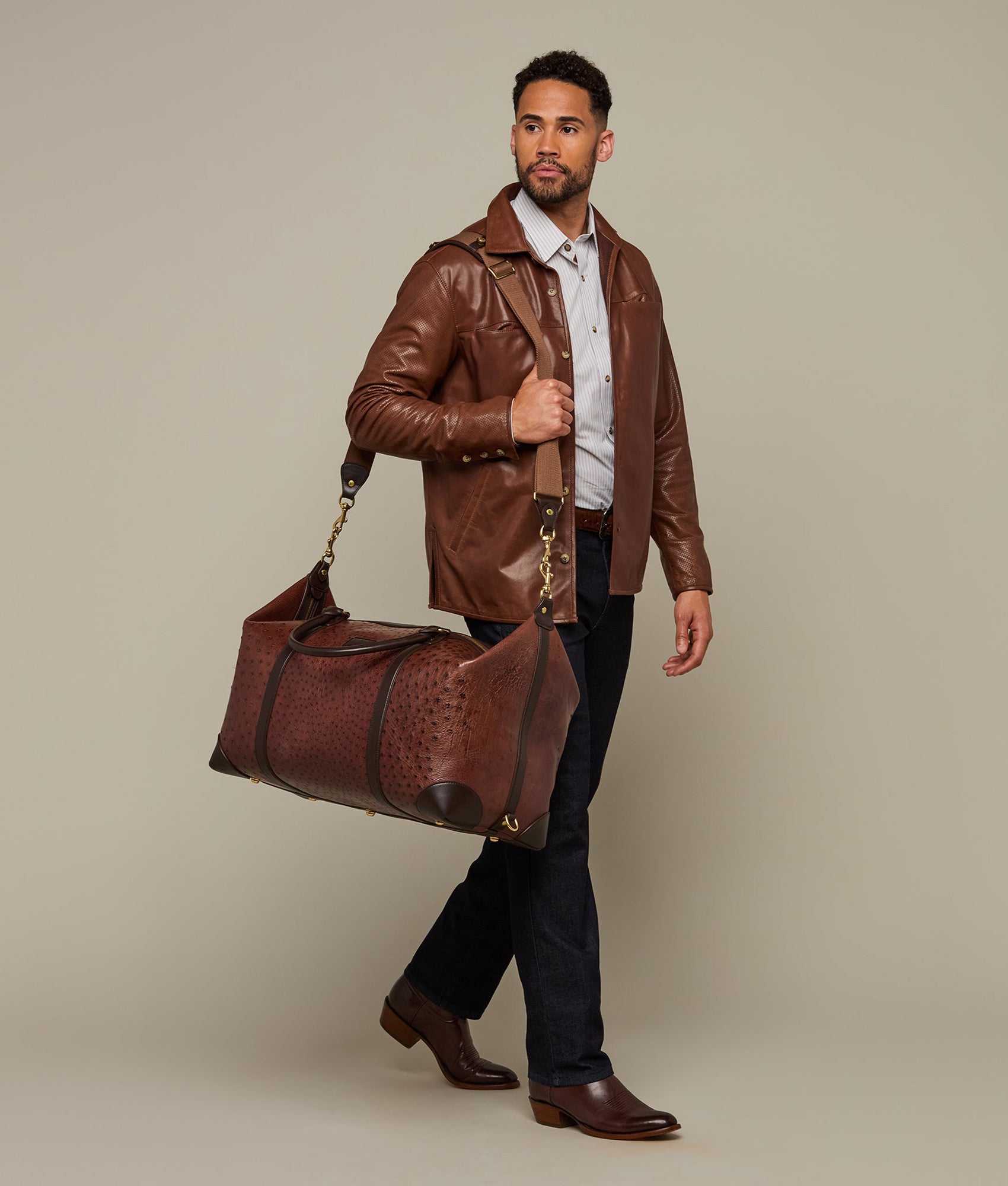 Ostrich Duffle - Large :: Chocolate - Image 4